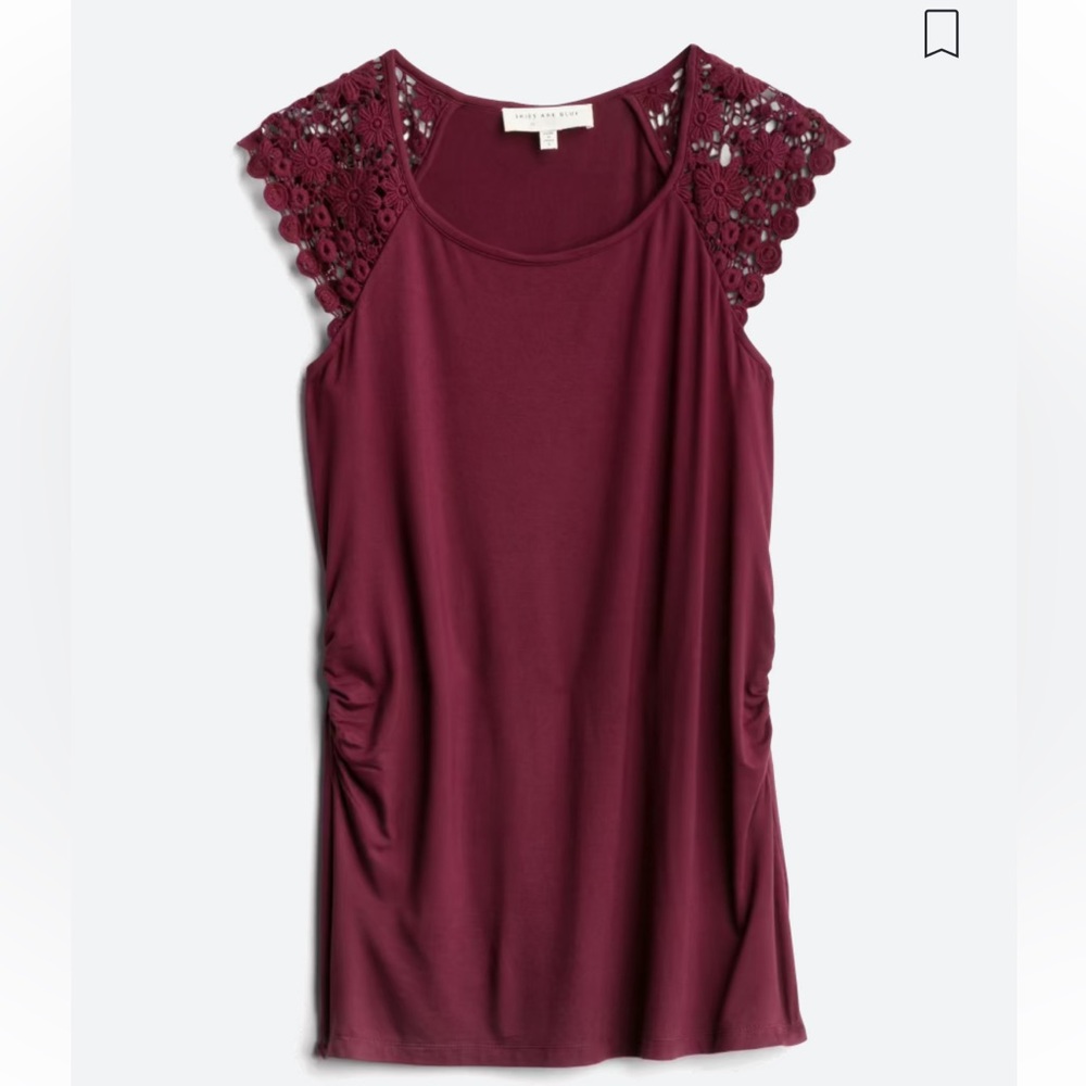SKIES ARE BLUE MATERNITY: Sz. L; Dreya Maternity
Detail Knit Top _ Burgundy